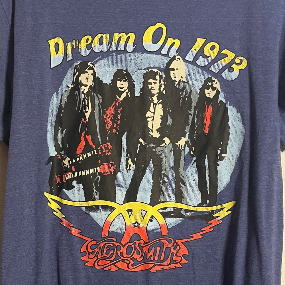 😄Aerosmith graphic Tshirt large men’s